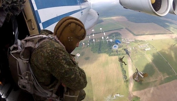 Тренировки Воздушно-десантных войск